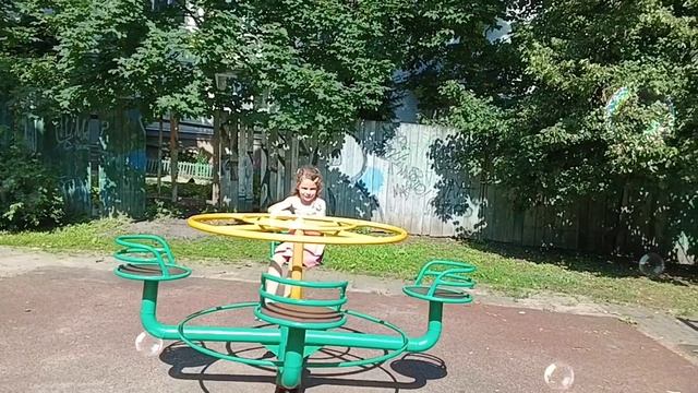 Ну как пройти мимо такой "горячей" площадки?)))