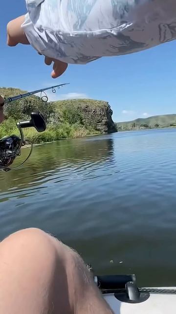 Выбрались в жару #лето #fishing #рыбалка #спиннинг #спиннингист #моторнаялодка