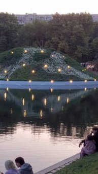 появился Остров на Патриарших прудах 20250706