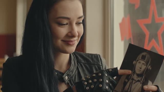 Нейроклип - "Время замирает" (Veo) (Suno ai)