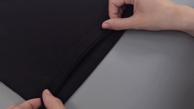 Черный женский топ-майка в рубчик Indefini 5102TDJ