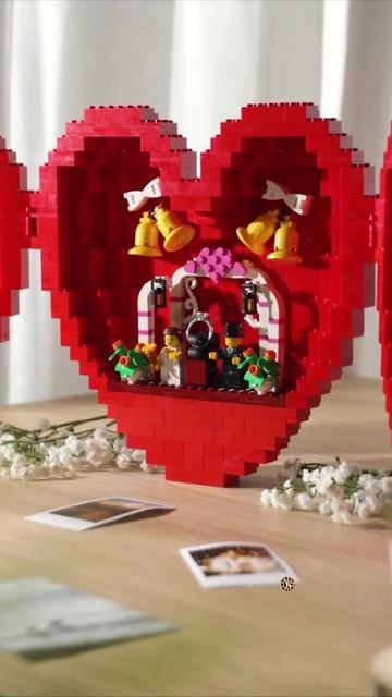 Коробочки для помолвочных колец от Lego. На любителя, но оригинально.