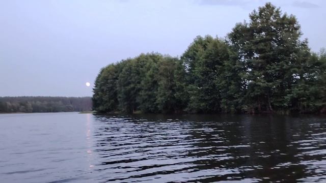 Прогулка по озеру при луне ( 8 июля)