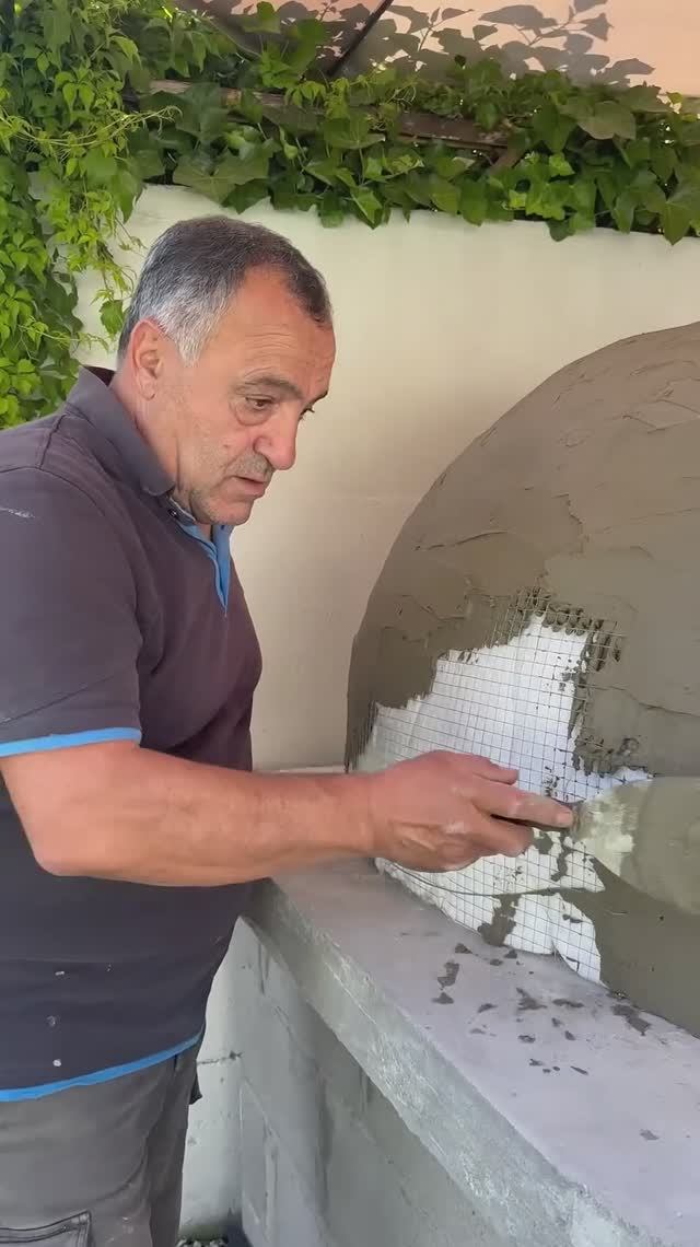 Штукатурю помпейскую печь