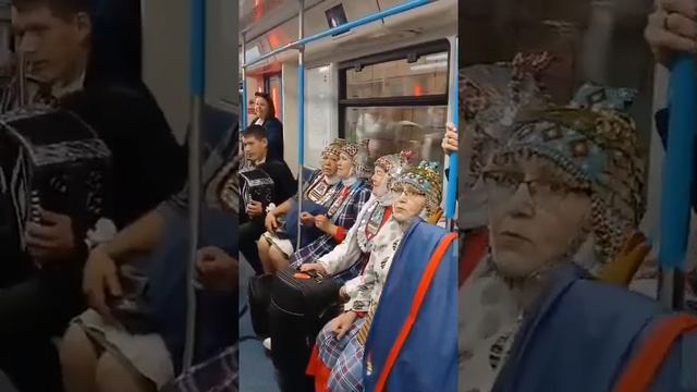 Чувашские артисты в метро Москвы. Акатуй в Москве 2025