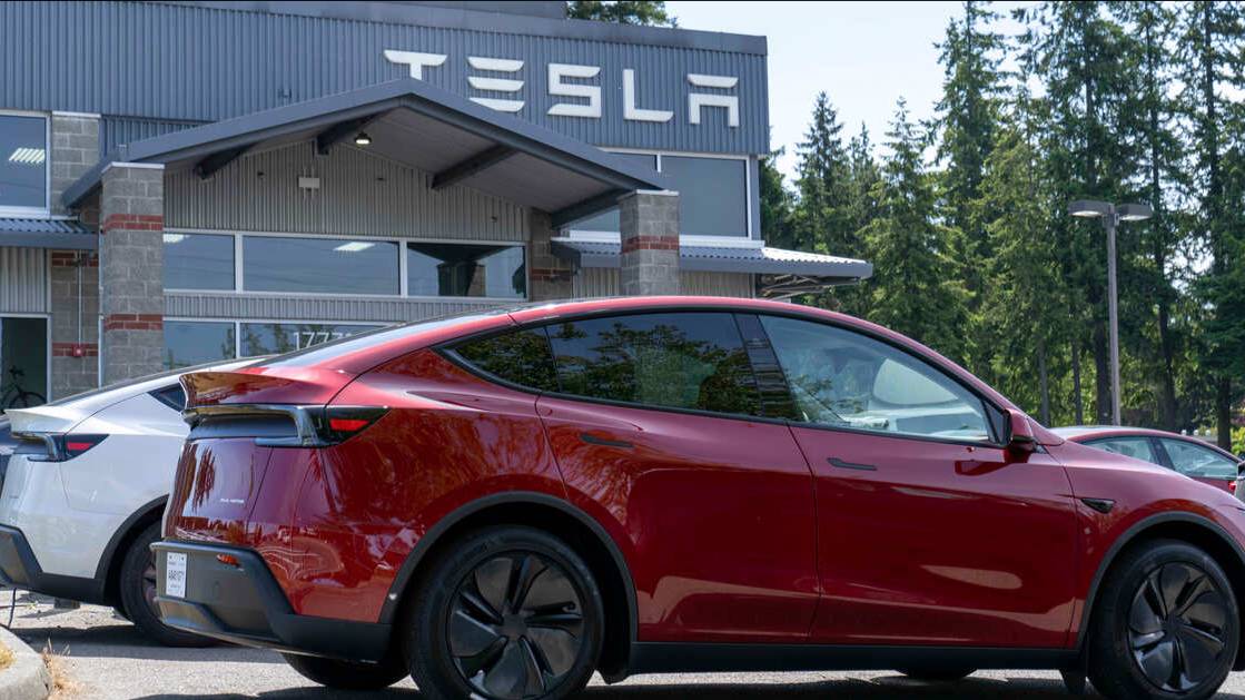 Акции Tesla рухнули на фоне заявлений Маска о создании новой партии в США