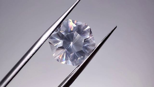 Данбурит 5.95 ct. фантазийная огранка, Дальнегорск