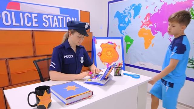 Диана и Рома Кто у двери + Еще видео для детей от семьи Дианы и Ромы