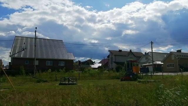 С изумрудом нежность пуха