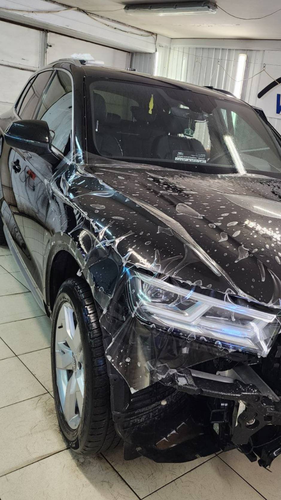 Audi Q5 - комплексное бронирование кузова и установка защитной сетки