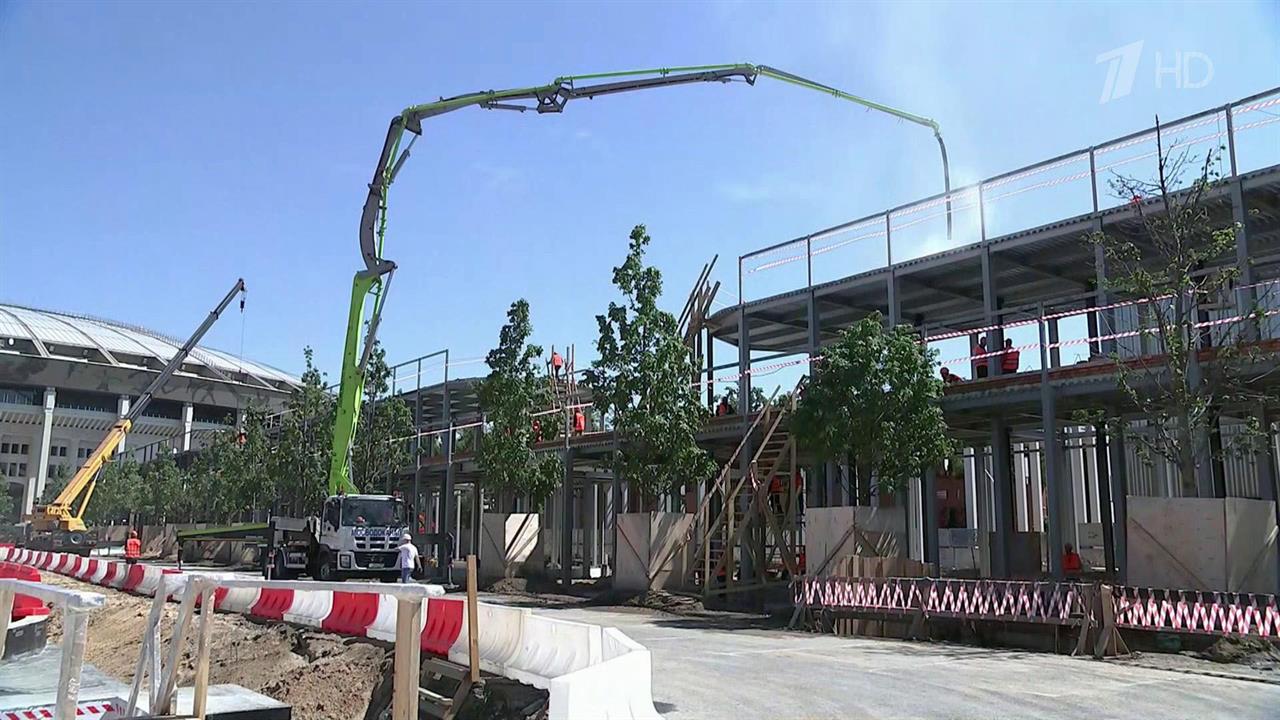 Сергей Собянин осмотрел ход работ по благоустройству "Лужников"