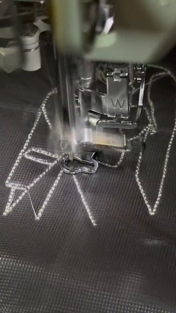 Контурные вышивки по фотографии #embroidery #вышивка #sewing #вышивканаодежде #custom #fashion