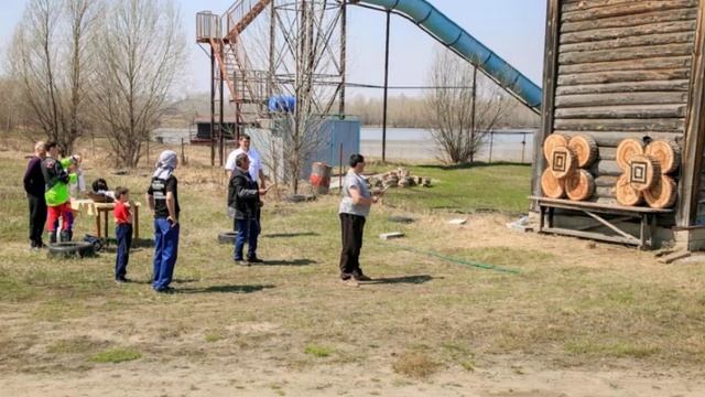 Сейчас метание ножей — самостоятельная дисциплина вида спорта «Универсальный бой» (2)