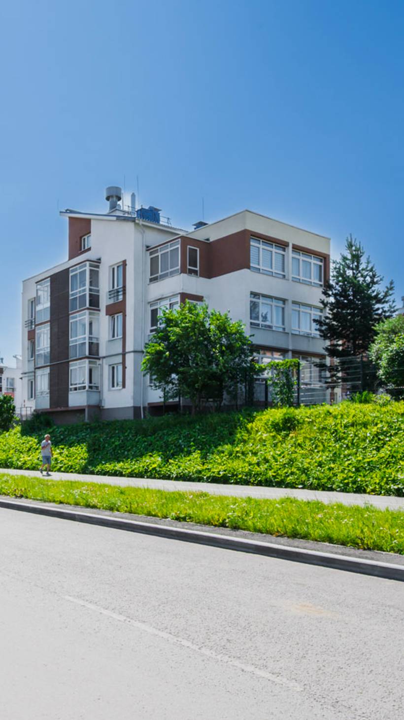 Двухэтажная Квартира в Екатеринбурге, Карасьевская 22 (Мичуринский)