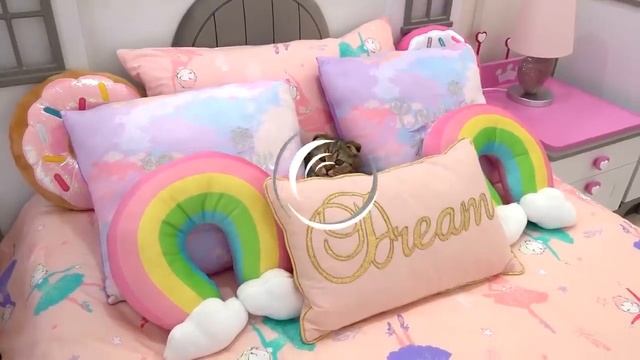 ДИАНА И РОМА - Диана играет с куклами Kinki Kids