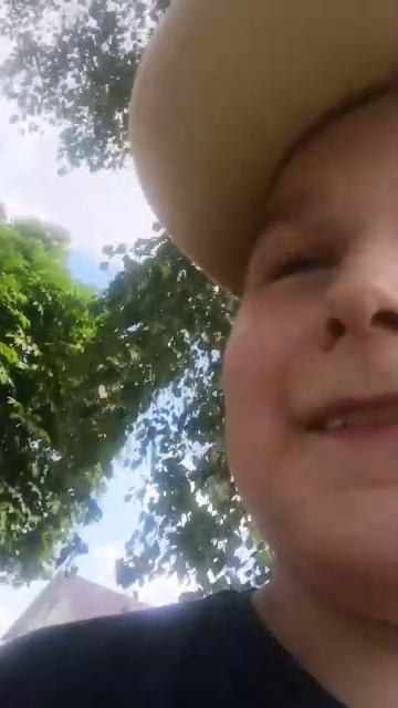 картонный. дальнобойщик