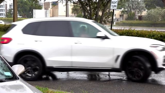 Диана и Рома Диана и папа идут к дантисту