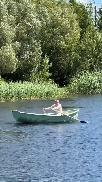 ПРАВИЛЬНАЯ гребная лодка 🚣

#shorts #лодка #boat #рыбалка #fishing #гребля #пвх
