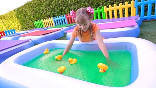 ДИАНА И РОМА - Диана и Рома помогают Оливеру выбраться из лабиринта! Могут ли они найти все ключи