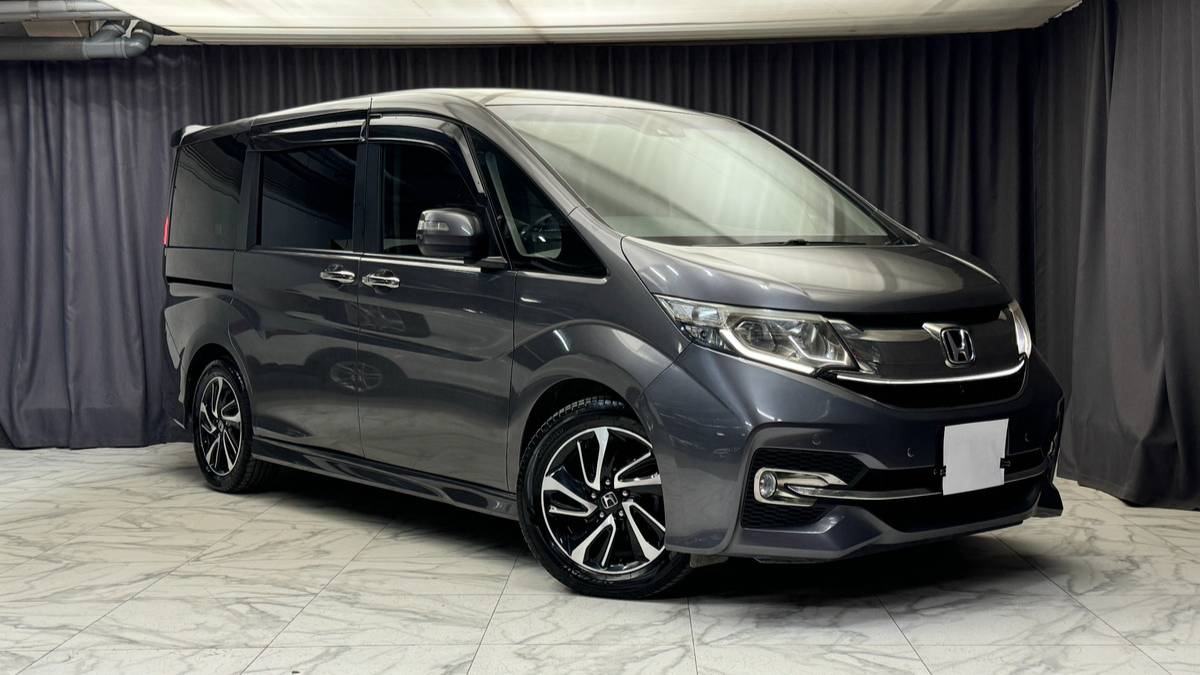 Обзор Honda Stepwgn Spada 2015 года