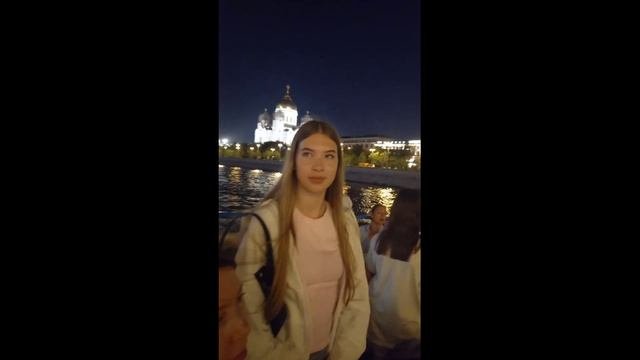 11.07.2025, 22:00p.m., T +33C, моя Сестра с племянницей)