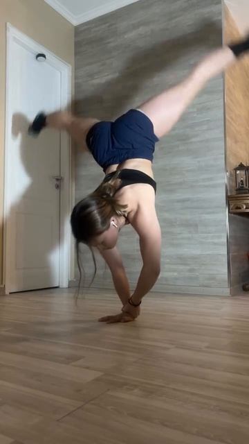 Клип @fitnessqueens