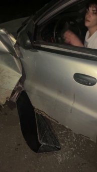 ДТП Макеевка (Новокалиново 31 ставок).
Водитель пьяный сбежал с места ДТП, в заблокированной машине