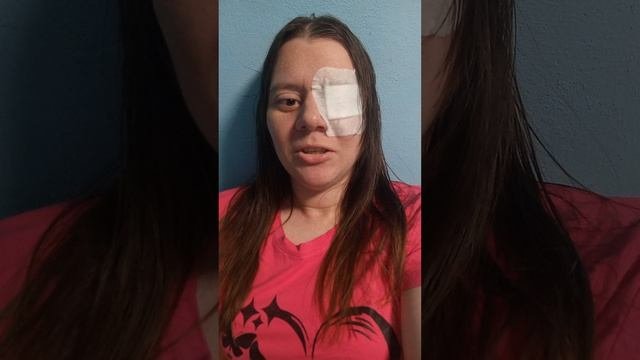 Операция по замене хрусталика/ Дребежаеие хрусталика при движении глаза
