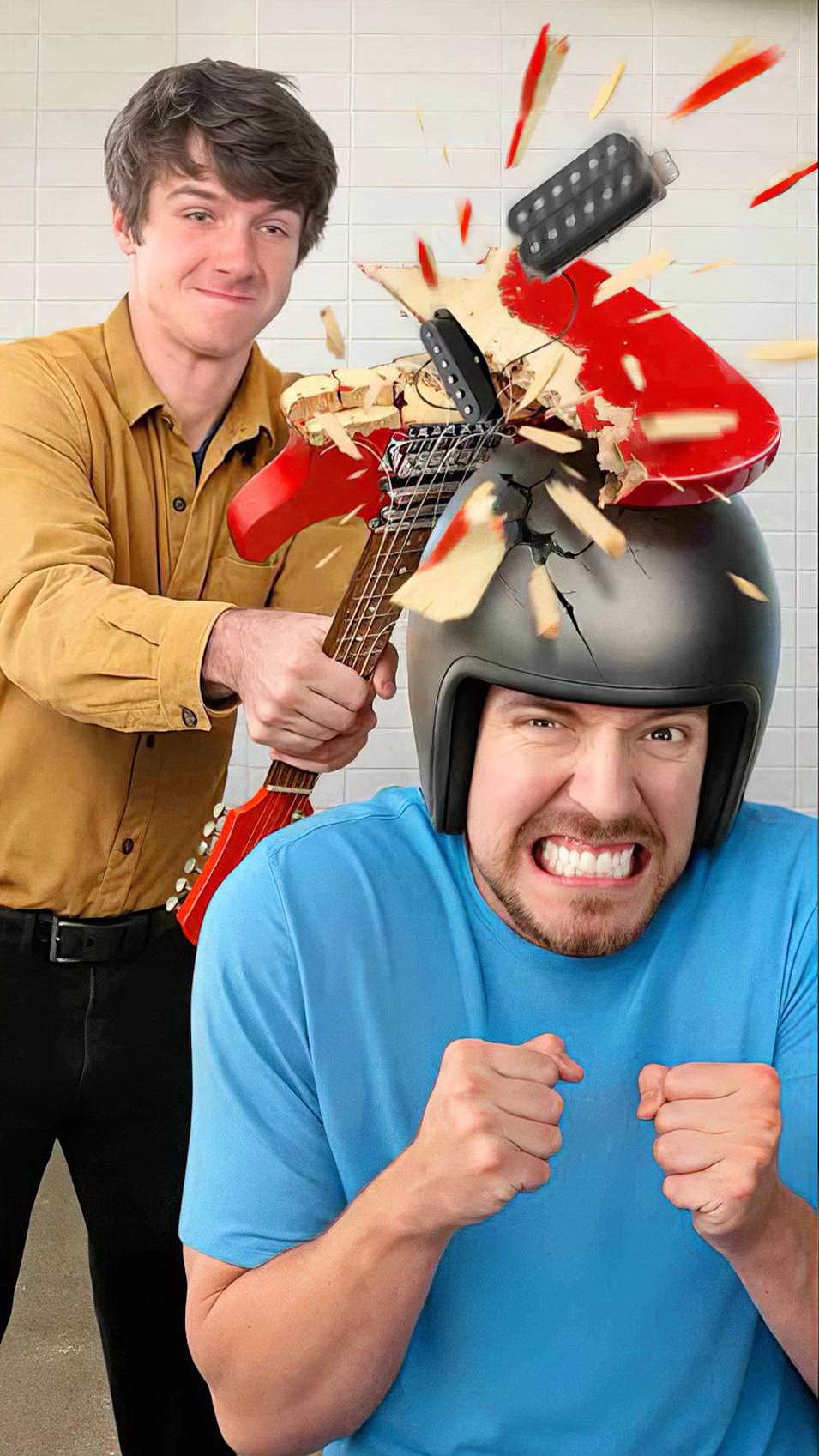Экстремальная игра в шлемах!