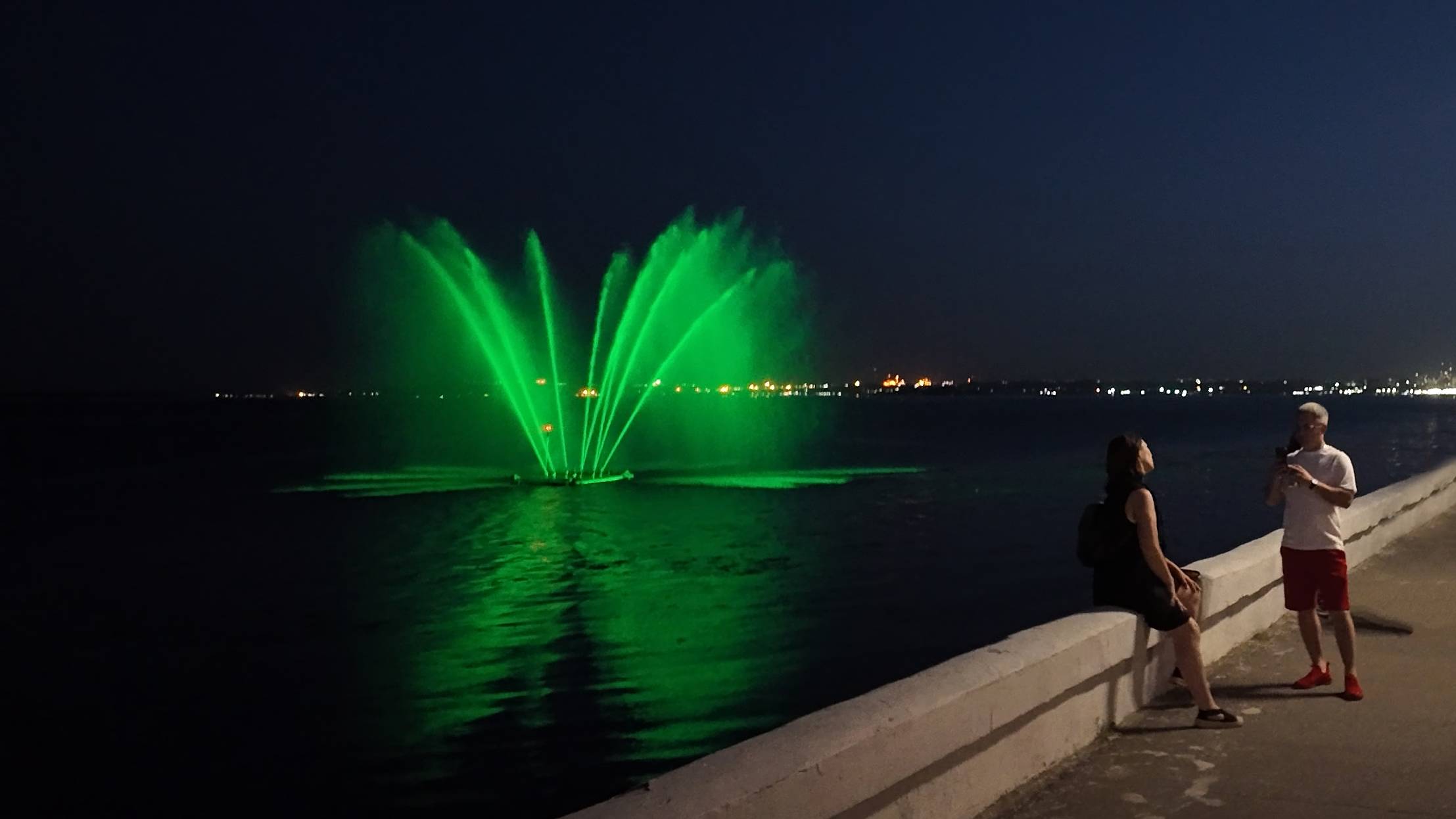 Вечерняя набережная в Саратове