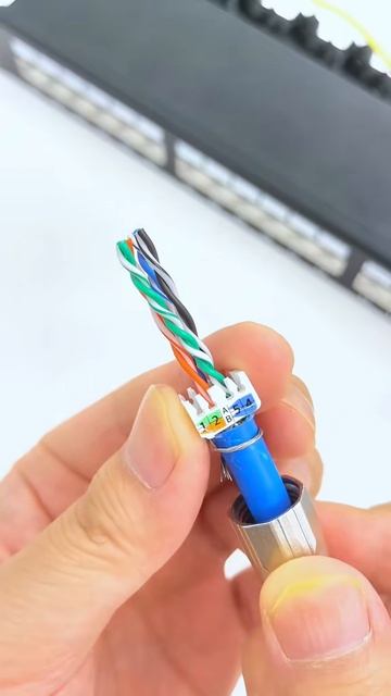Усадка коннектора RJ45