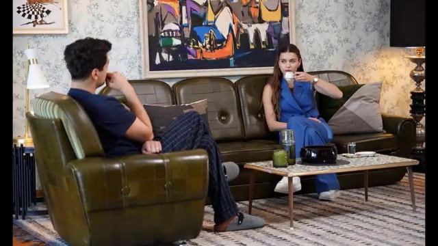 С Афрой все Поцелуи Мерта Рамазана Демира с новой пассией