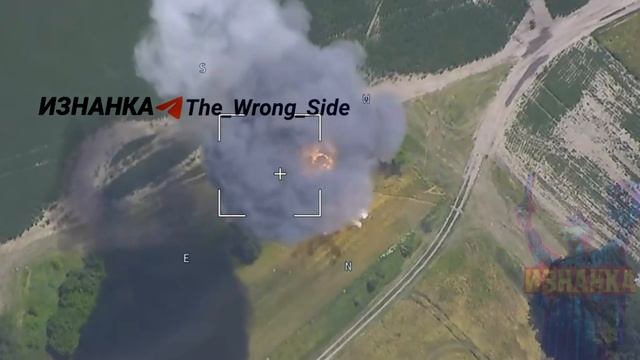 На кадрах нанесение удара несколькими Геранями по РЛС 36Д6 ВСУ в районе н.п. Борзна Черниговс...