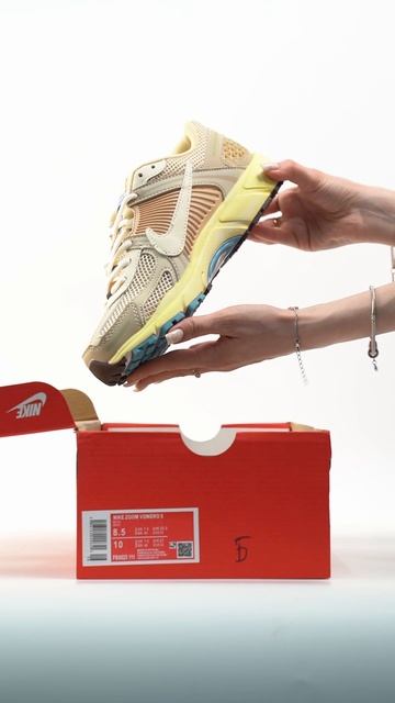 Кроссовки Nike Zoom Vomero 5