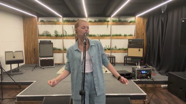 Надежда Гуськова - Се Ля Ви