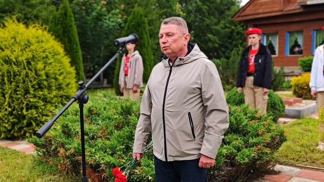 Открытие мемориального памятника в деревне Гаврилово.mp4