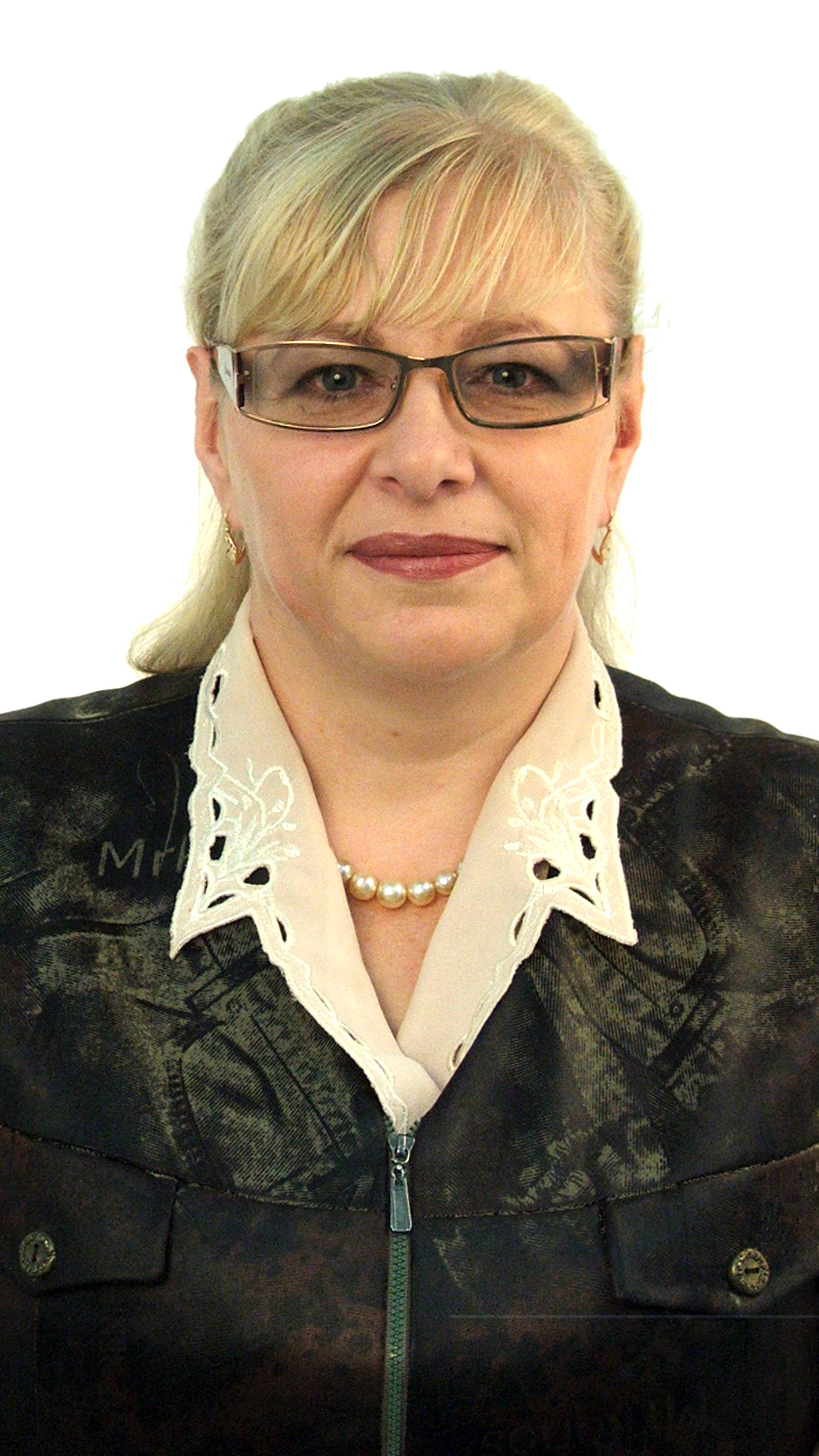 Стихотворение "А вы маму обнимали?"
Любите своих родителей и цените время вместе.