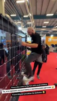 Самая надёжная защита от выпадения детей из окон Winblock 89384200200 приглашаем к сотрудничеству