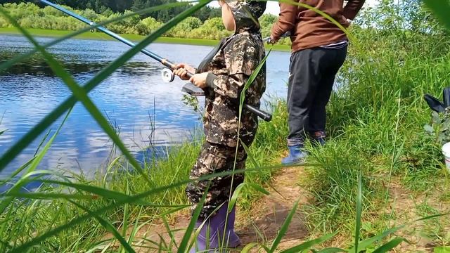 На рыбалке с внуком