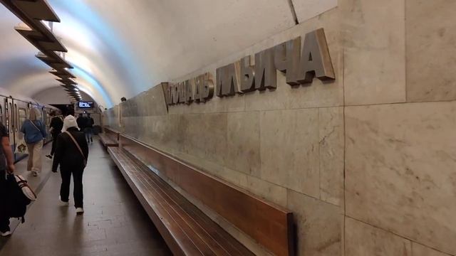 Площадь Ильича метро - где бюст Ленина сурово смотрел на рабочих с окрестных заводов и фабрик #metro