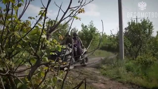 🇷🇺🪖24-летняя военнослужащая с позывным Мать решила отправиться в зону спецоперации, чтобы оказ...