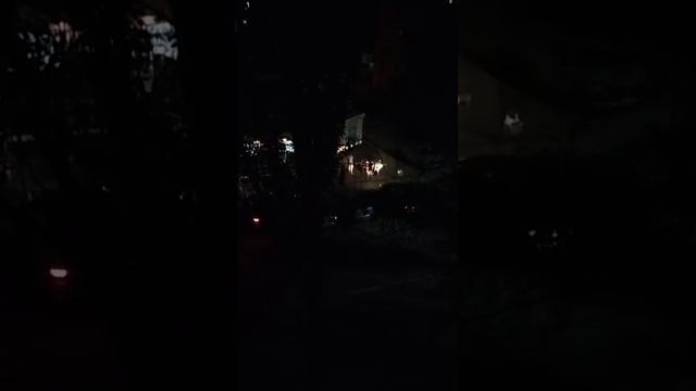 🤦🏻 Магазин Сокол на Боссе в Донецке, улица Пухова. Вот такое творится каждую ночь под окнами нашег