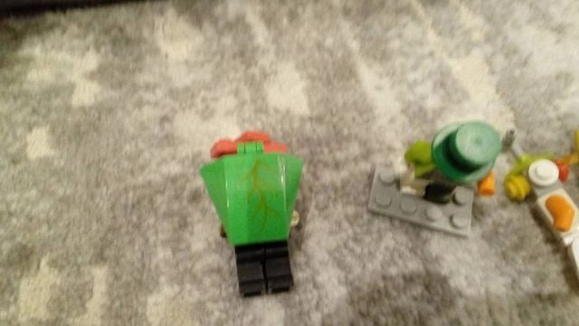 лего шляпа 27