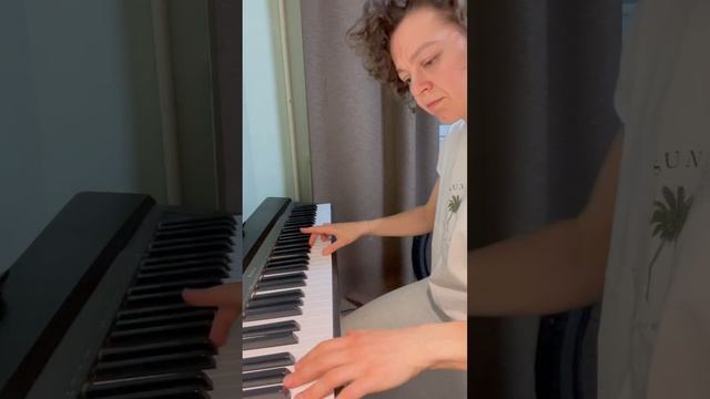 Л. Марченко "Охота на моль" в исполнении нашей ученицы Анастасии✨