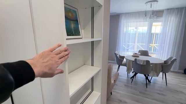 Шкаф в современном стиле из пластика