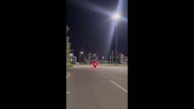В Хабаровске подростков на мопедах засекли возле ТЦ "Броско Молл"