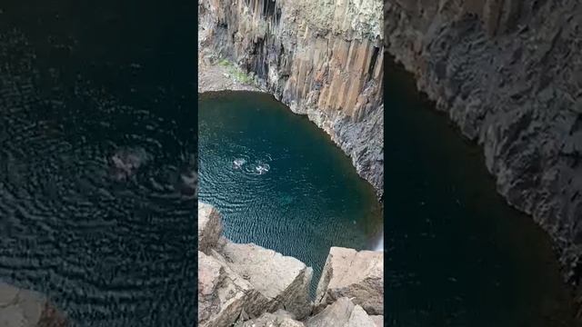 неудачный прыжок, не повторяйт. г. Норильск Красные камни.