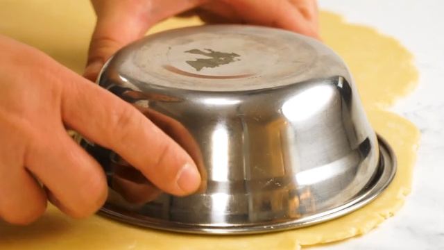 VkusniyDen миничебуреки  эмпадос с говядиной