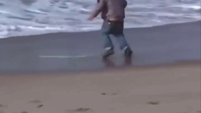Бежал к к успеху.