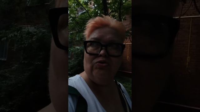 Всё равно жарко)) все дожди обходят нас стороной
